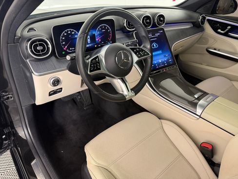 Used 2023 Mercedes-Benz C 300 4MATIC Sedan image 4