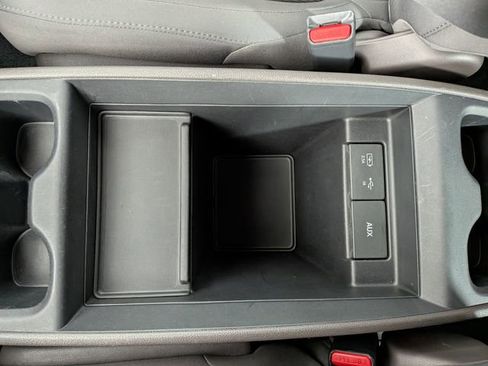 Used 2018 Honda Odyssey LX image 18