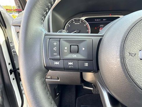 Used 2024 Nissan Rogue SV w/ SV Premium Package AWD/4WD image 22