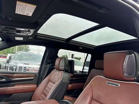 Used 2023 GMC Yukon XL Denali Ultimate w/ LPO, Floor Liner Package AWD/4WD image 13