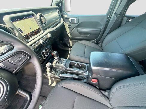 Used 2023 Jeep Wrangler Unlimited w/ Sun & Screen Package AWD/4WD image 27