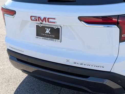 New 2026 GMC Terrain Elevation w/ LPO, Floor Liner Package FWD image 8
