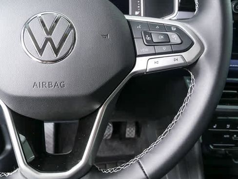 New 2026 Volkswagen Taos SEL image 10