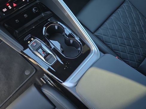 New 2026 Audi SQ5 Prestige AWD/4WD image 25