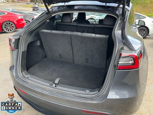 Used 2023 Tesla Model Y Long Range image 9