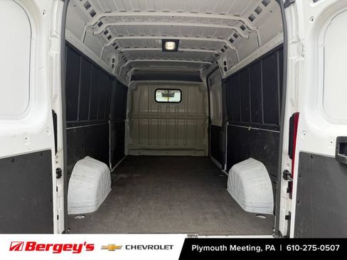 Used 2025 RAM ProMaster 2500 w/ Convenience Group FWD image 5