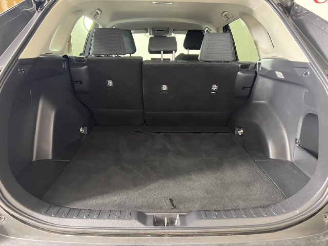 Used 2021 Toyota RAV4 LE FWD image 22