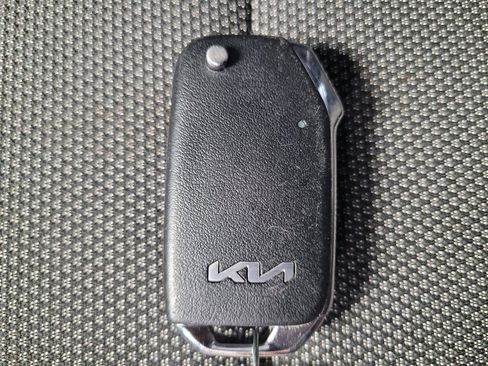 Used 2024 Kia Forte LXS image 32