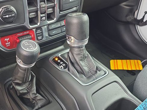 New 2026 Jeep Wrangler Unlimited Rubicon w/ Safety Group image 27