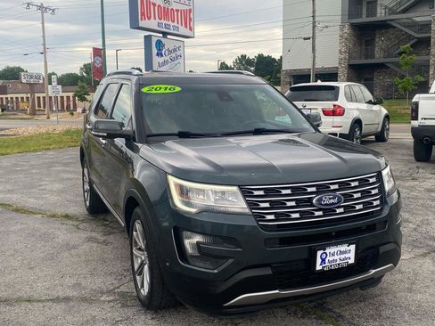 Used 2016 Ford Explorer Limited w/ Equipment Group 301A AWD/4WD image 2