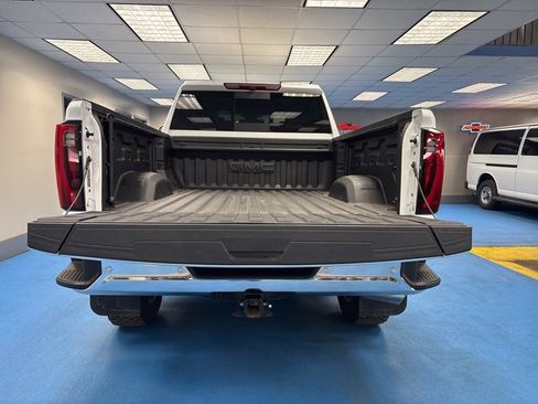Certified 2025 GMC Sierra 2500 SLT w/ SLT Premium Package image 11