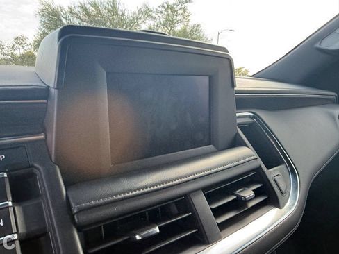 Used 2021 Chevrolet Tahoe 4WD w/ 1FL Safety Package image 21