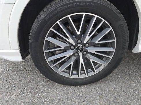 Used 2021 Audi Q3 2.0T Premium w/ Convenience Package image 7