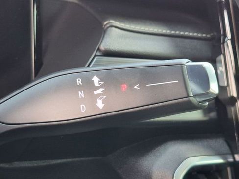 Used 2024 GMC Acadia Elevation FWD image 13