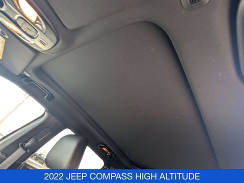 Used 2022 Jeep Compass High Altitude AWD/4WD image 16