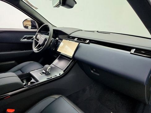 New 2026 Land Rover Range Rover Velar Dynamic SE image 17