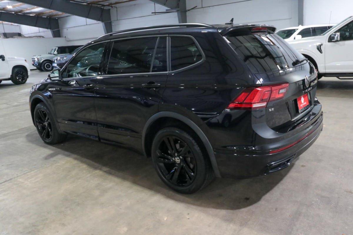 Used 2023 Volkswagen Tiguan SE R-Line FWD image 6