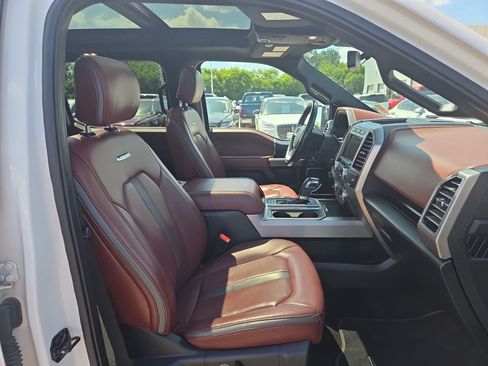 Used 2019 Ford F150 Platinum w/ Equipment Group 701A Luxury AWD/4WD image 13