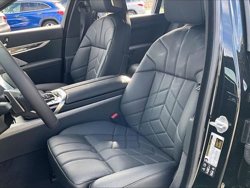 New 2025 BMW 740i xDrive 740i xDrive w/ Executive Package image 8