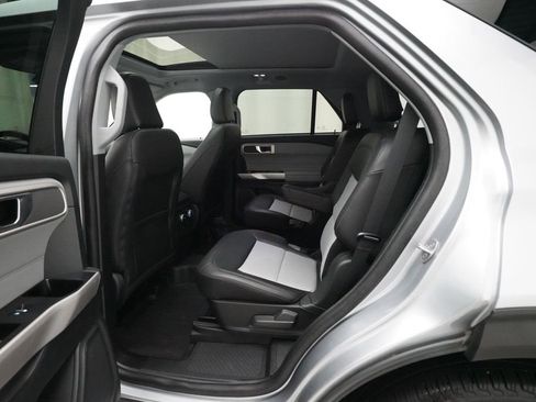 Used 2023 Ford Explorer XLT w/ Equipment Group 202A image 16