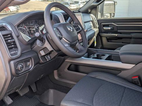 New 2026 RAM 2500 Big Horn AWD/4WD image 12