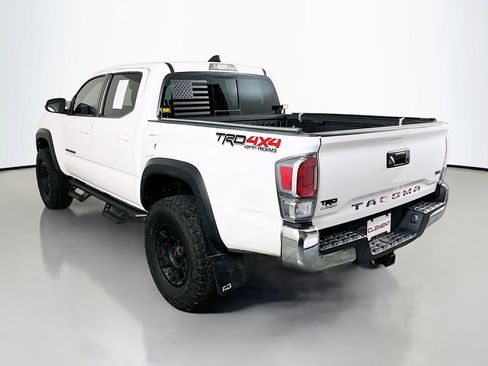 Used 2023 Toyota Tacoma TRD Off-Road AWD/4WD image 9