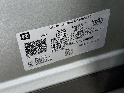 Used 2025 Chevrolet Traverse LT image 12