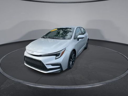 Used 2025 Toyota Corolla SE image 7