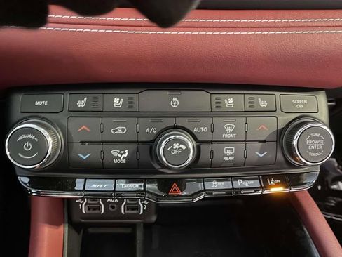 Used 2024 Dodge Durango SRT Hellcat AWD/4WD image 28
