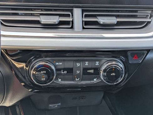 New 2026 Chevrolet Trax LT image 23