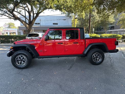 Used 2024 Jeep Gladiator Rubicon w/ Technology Group image 4