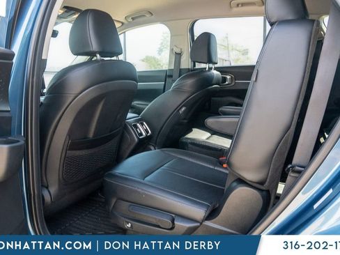 Used 2025 Kia Sorento EX AWD/4WD image 19