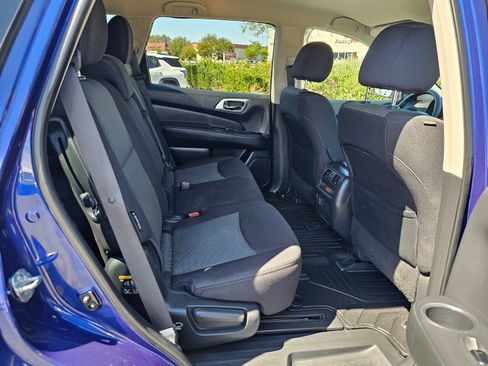 Used 2018 Nissan Pathfinder S FWD image 30