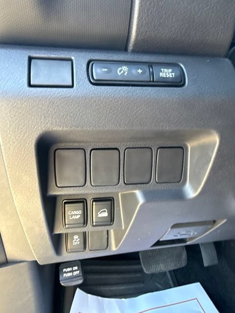Used 2023 Nissan Frontier SV AWD/4WD image 16