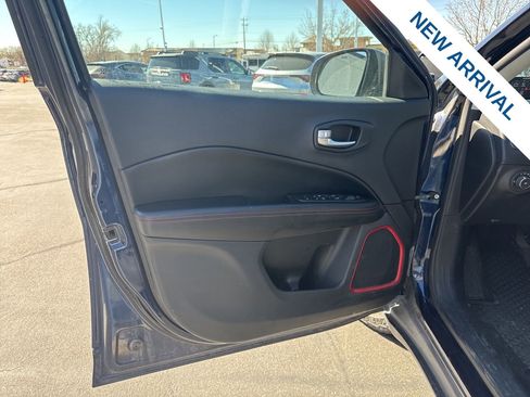 Used 2019 Jeep Compass Trailhawk AWD/4WD image 17