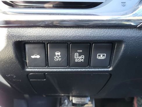 Used 2013 Toyota Avalon Limited w/ Technology Pkg image 22