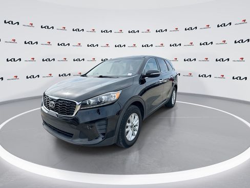 Used 2020 Kia Sorento LX FWD image 4