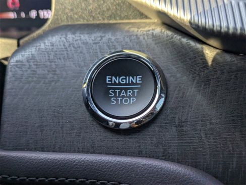 Used 2025 Ford Explorer Platinum w/ Ultimate Package image 38