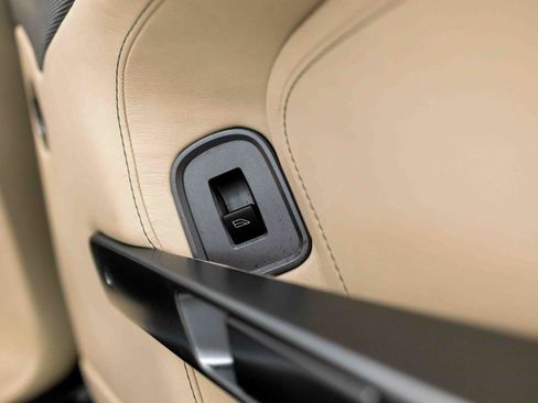 Used 2006 Aston Martin DB9 Volante RWD image 81