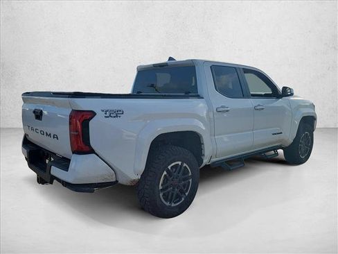 Used 2025 Toyota Tacoma TRD Sport AWD/4WD image 5