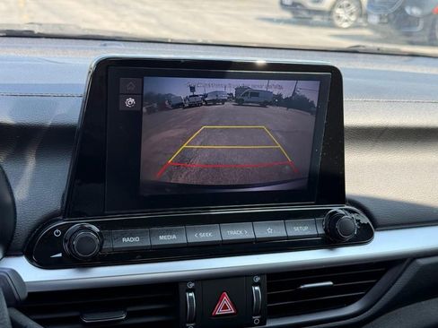 Used 2023 Kia Forte LXS image 19