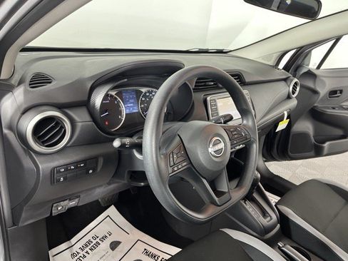 Used 2025 Nissan Versa S w/ S Plus Package FWD image 16