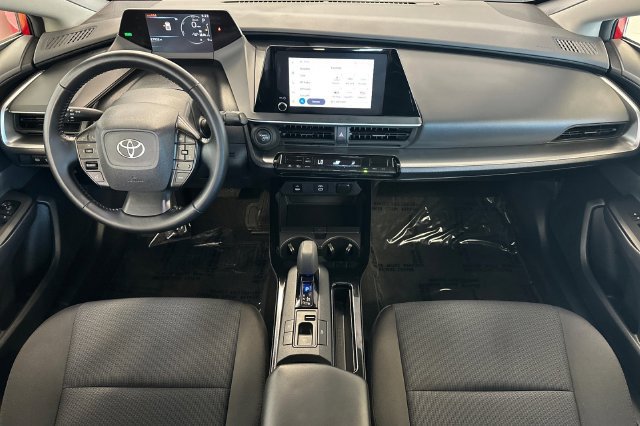 Certified 2025 Toyota Prius LE FWD image 17