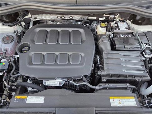 New 2026 Volkswagen Tiguan SE R-Line FWD image 16