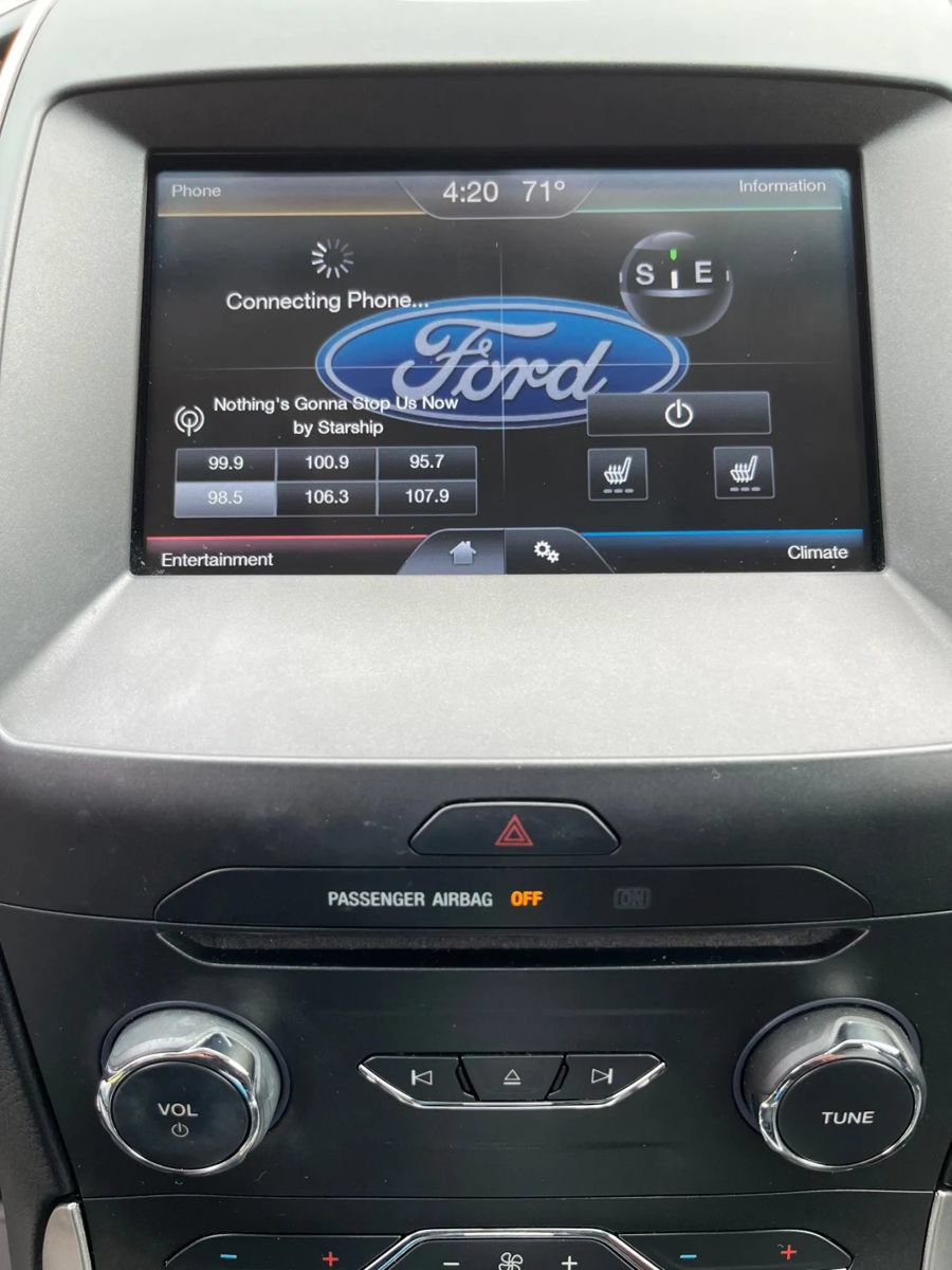 Used 2015 Ford Edge SEL w/ Equipment Group 201A AWD/4WD image 23