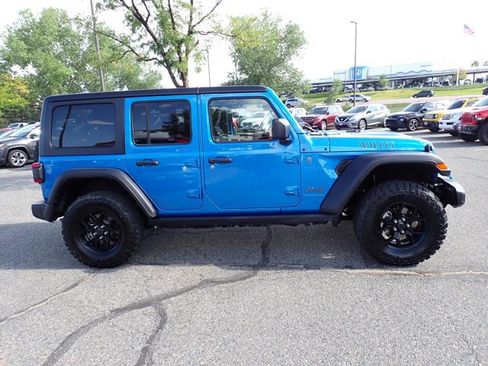 Used 2024 Jeep Wrangler Unlimited AWD/4WD image 5