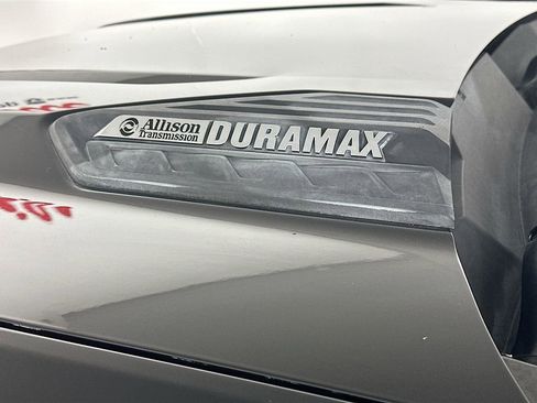 Used 2020 Chevrolet Silverado 2500 LTZ w/ LTZ Premium Package image 28