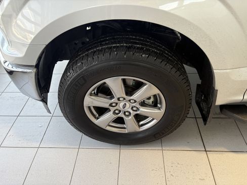 Used 2019 Ford F150 XLT w/ Equipment Group 302A Luxury image 8