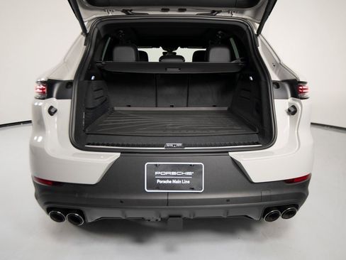 New 2026 Porsche Cayenne E-Hybrid image 43