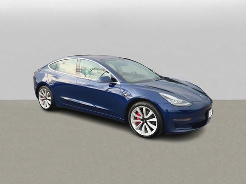 Used 2018 Tesla Model 3 Long Range AWD/4WD image 2